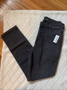 NWT Old Navy Women's Black Wow Straight Jeans - High Rise